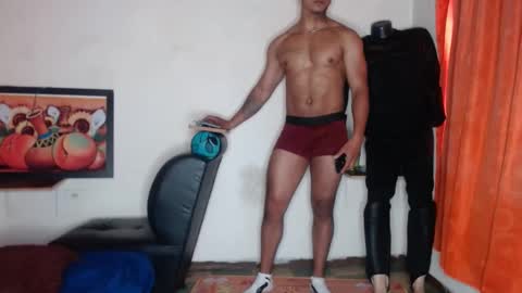 black_hot26 online show from February 14, 2025, 3:05 pm