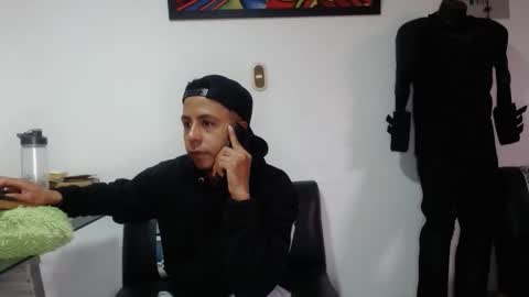 black_hot26 online show from December 22, 2025, 2:03 pm