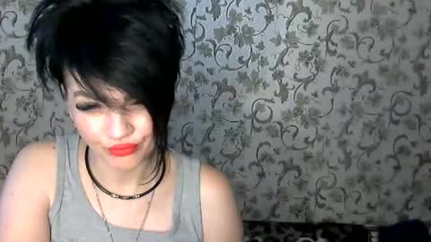 black_hot_01 online show from October 14, 2025, 5:30 am