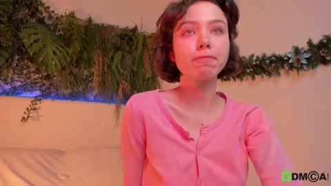 Jenny online show from December 22, 2024, 4:48 pm