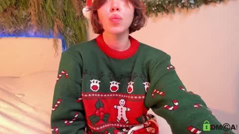 Jenny online show from December 22, 2024, 7:52 pm