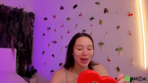 Jenny online show from December 14, 2025, 10:42 am