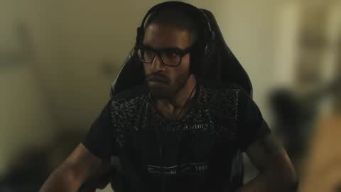 Master online show from September 24, 2025, 9:01 am