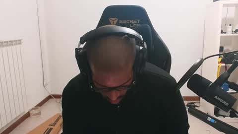 Snapshot of black_lollipop chatting on March 26, 2026, 3:39 pm Master online show from March 26, 2026, 3:39 pm
