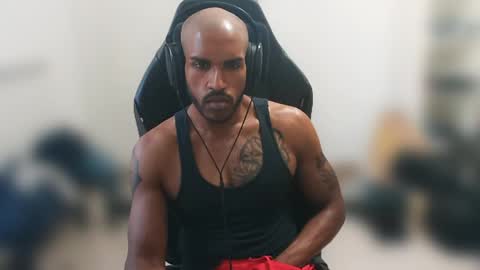 Snapshot of black_lollipop chatting on May 2, 2026, 11:26 am Master online show from May 2, 2026, 11:26 am