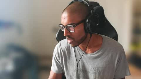 Snapshot of black_lollipop chatting on May 10, 2026, 7:02 am Master online show from May 10, 2026, 7:02 am