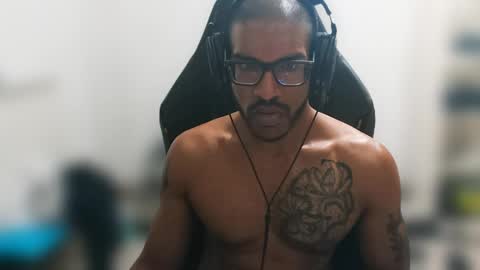 Snapshot of black_lollipop chatting on May 30, 2026, 5:21 pm Master online show from May 30, 2026, 5:21 pm
