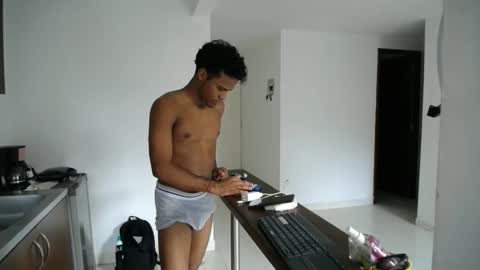 black_men9 online show from March 1, 2026, 10:34 pm