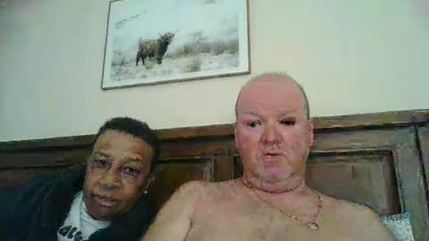 black_n_white4 online show from December 27, 2024, 9:22 pm