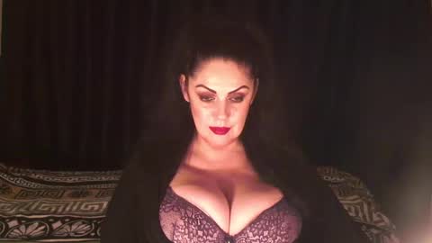 Sarah online show from February 11, 2025, 4:01 am