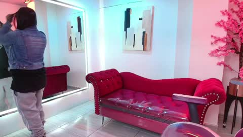 Rousse  online show from March 29, 2026, 3:39 am