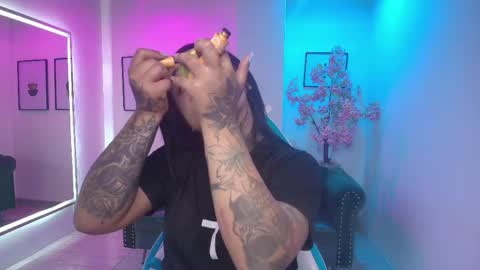 Snapshot of black_roseee chatting on April 28, 2026, 4:17 am Rousse online show from April 28, 2026, 4:17 am