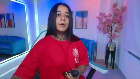 Snapshot of black_roseee chatting on May 17, 2026, 3:37 am Rousse online show from May 17, 2026, 3:37 am