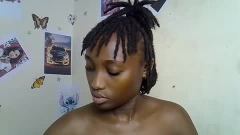 Snapshot of black_rosey chatting on February 16, 2026, 10:00 am veraa online show from February 16, 2026, 10:00 am