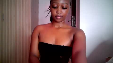 Snapshot of black_rosey chatting on June 16, 2026, 6:27 am veraa online show from June 16, 2026, 6:27 am