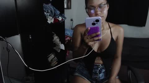 Snapshot of black_scarlet_ chatting on November 5, 2025, 2:00 am black_scarlet_ online show from November 5, 2025, 2:00 am