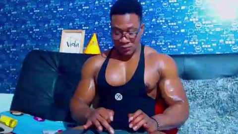 Snapshot of black_seus85 chatting on October 27, 2025, 6:01 pm duglas online show from October 27, 2025, 6:01 pm