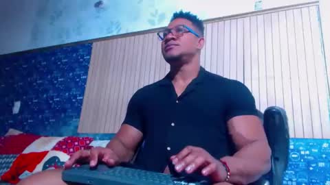 duglas online show from April 5, 2026, 8:39 pm