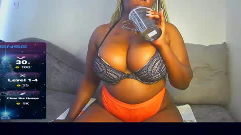 black_sexyfish online show from December 6, 2024, 1:00 pm