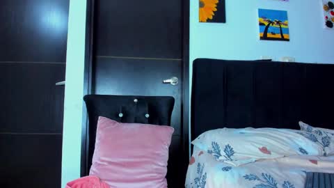 Snapshot of black_treassure chatting on December 6, 2024, 4:25 am black_treassure online show from December 6, 2024, 4:25 am