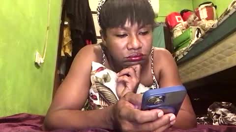 Crystal online show from April 8, 2026, 6:52 pm