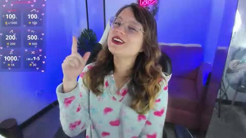 Sophie online show from October 19, 2025, 12:17 pm