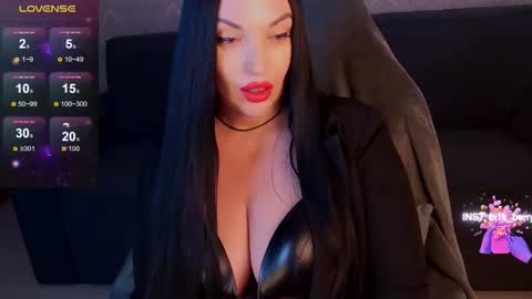 blackberry_star online show from November 14, 2025, 8:13 am