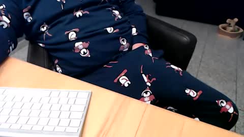 Snapshot of blackmusic chatting on October 4, 2025, 10:19 pm blackmusic online show from October 4, 2025, 10:19 pm