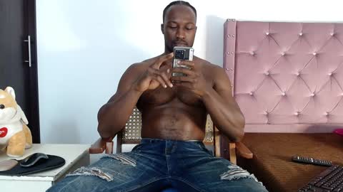 Twtter 1MikeBeckford            Onlyfns beckfordmike online show from December 25, 2024, 2:46 am