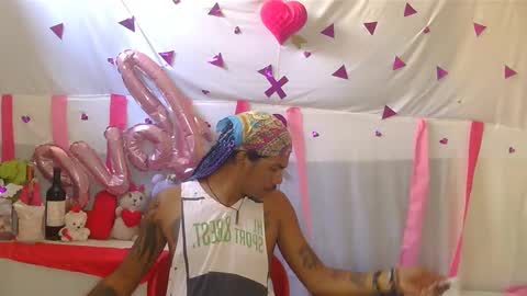 i am D.L online show from February 13, 2025, 7:21 pm