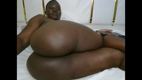 Snapshot of blacksexygold122 chatting on February 12, 2025, 5:48 pm blacksexygold122 online show from February 12, 2025, 5:48 pm