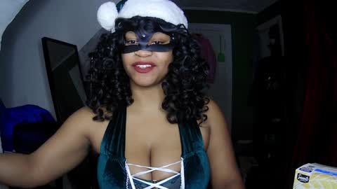 Queen Siren online show from December 25, 2024, 8:51 am