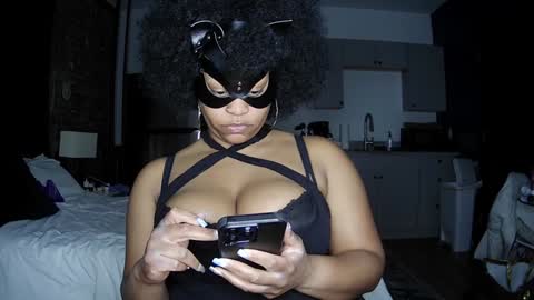 Queen Siren online show from January 13, 2025, 4:50 am