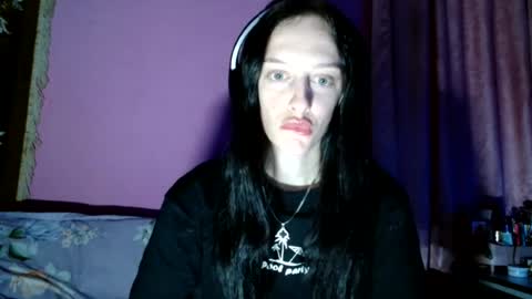 Snapshot of blacky_berry chatting on July 9, 2026, 2:15 am Ivy online show from July 9, 2026, 2:15 am