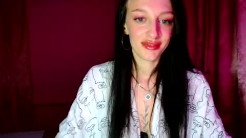 Snapshot of blacky_berry chatting on July 10, 2026, 7:49 pm Ivy online show from July 10, 2026, 7:49 pm