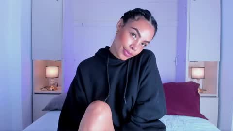 Snapshot of blackywhiite chatting on October 12, 2025, 4:33 am GRACE online show from October 12, 2025, 4:33 am