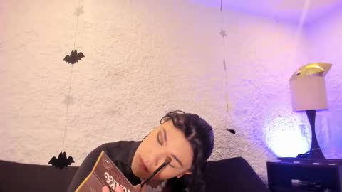 Snapshot of blaershadow_ chatting on October 21, 2025, 8:09 pm Blaer Shadow online show from October 21, 2025, 8:09 pm