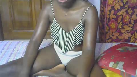 Snapshot of blahkbeauty chatting on November 1, 2025, 12:40 pm VIVIAN online show from November 1, 2025, 12:40 pm