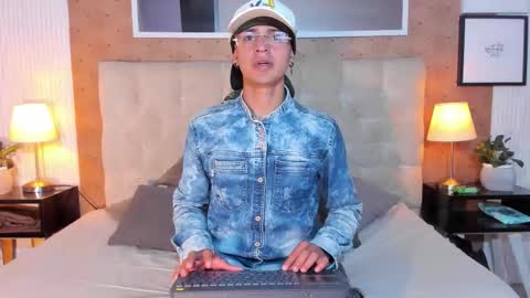 blaiine and jerry online show from November 4, 2025, 12:10 am