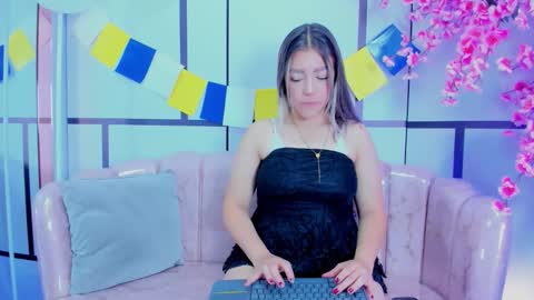 blairjones_ online show from September 29, 2025, 12:21 pm