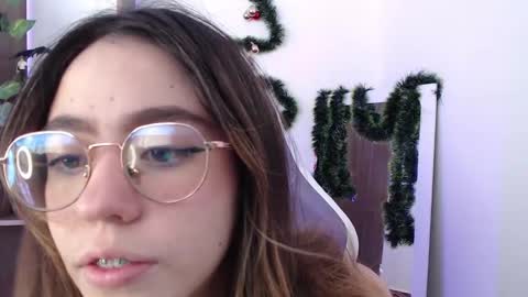   online show from December 22, 2024, 1:11 pm