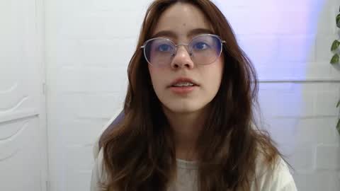   online show from September 22, 2025, 1:35 pm