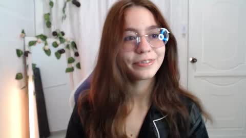   online show from November 4, 2025, 1:10 pm