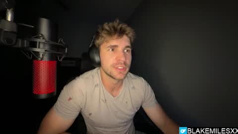 Snapshot of blakemiles2 chatting on July 27, 2026, 2:51 am Blake Miles online show from July 27, 2026, 2:51 am