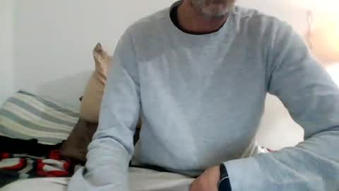 Banana boy blinky online show from January 4, 2025, 1:42 pm