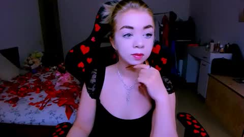 Snapshot of blinkofeyess chatting on February 17, 2026, 4:31 am Nicole online show from February 17, 2026, 4:31 am