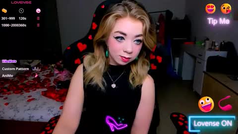 Snapshot of blinkofeyess chatting on February 18, 2026, 5:25 am Nicole online show from February 18, 2026, 5:25 am