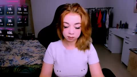 Snapshot of blinkofeyess chatting on July 10, 2026, 8:07 am Nicole online show from July 10, 2026, 8:07 am