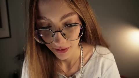 Snapshot of blissence chatting on September 16, 2025, 4:52 pm LiLy online show from September 16, 2025, 4:52 pm