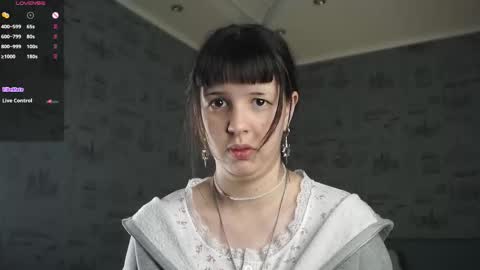 Sara online show from September 12, 2025, 7:25 pm
